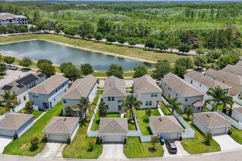 House in Winter Garden, Florida 4 bedrooms, 189.71 sq.m. № 1749713 - photo 22