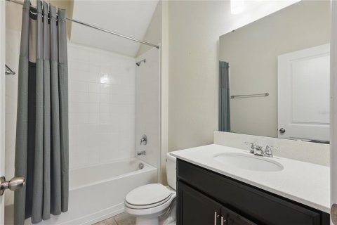 House in Winter Garden, Florida 4 bedrooms, 189.71 sq.m. № 1749713 - photo 10