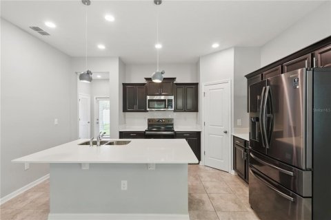 House in Winter Garden, Florida 4 bedrooms, 189.71 sq.m. № 1749713 - photo 5