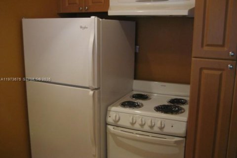 Copropriété à louer à Miami, Floride: 1 chambre, 51.56 m2 № 2268746 - photo 7