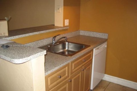 Copropriété à louer à Miami, Floride: 1 chambre, 51.56 m2 № 2268746 - photo 2