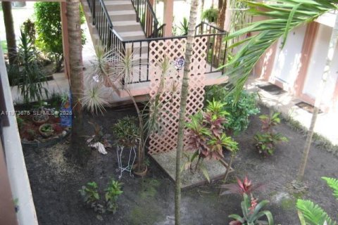 Copropriété à louer à Miami, Floride: 1 chambre, 51.56 m2 № 2268746 - photo 12