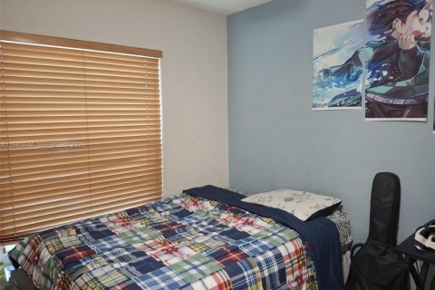 House in Sunrise, Florida 3 bedrooms, 165.37 sq.m. № 2021814 - photo 8