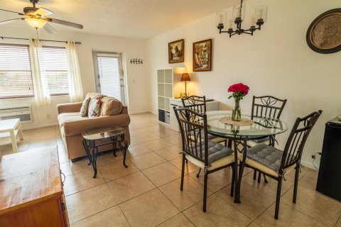 Condominio en venta en West Palm Beach, Florida, 1 dormitorio, 68.56 m2 № 2190683 - foto 10