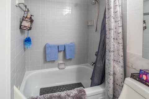 Condominio en venta en West Palm Beach, Florida, 1 dormitorio, 68.56 m2 № 2190683 - foto 26