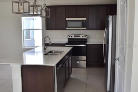 Casa en alquiler en Kissimmee, Florida, 4 dormitorios, 174.28 m2 № 2096394 - foto 13
