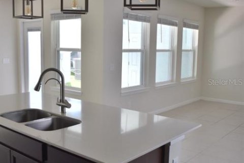 Casa en alquiler en Kissimmee, Florida, 4 dormitorios, 174.28 m2 № 2096394 - foto 14