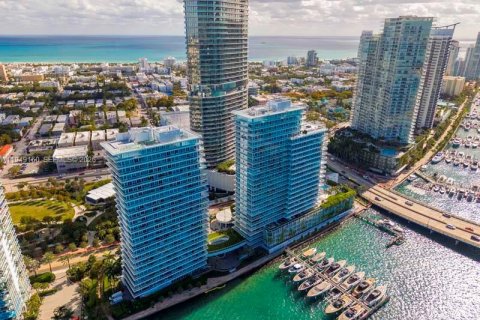 Condo à Miami Beach, Floride, 2 chambres  № 2153016