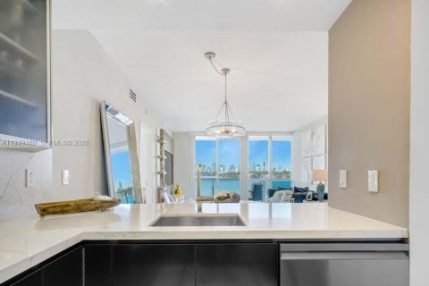 Copropriété à louer à Miami Beach, Floride: 2 chambres, 116.31 m2 № 2153016 - photo 8