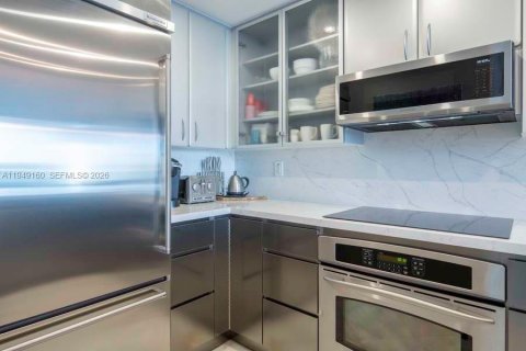 Copropriété à louer à Miami Beach, Floride: 2 chambres, 116.31 m2 № 2153016 - photo 11