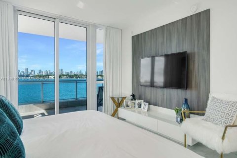 Copropriété à louer à Miami Beach, Floride: 2 chambres, 116.31 m2 № 2153016 - photo 13