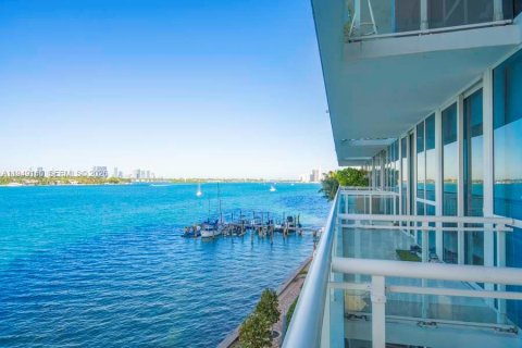Copropriété à louer à Miami Beach, Floride: 2 chambres, 116.31 m2 № 2153016 - photo 6