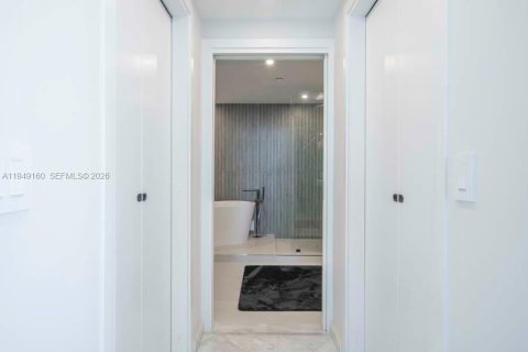 Copropriété à louer à Miami Beach, Floride: 2 chambres, 116.31 m2 № 2153016 - photo 17