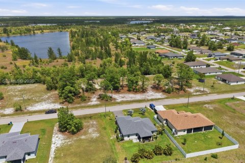 Купить земельный участок в Кейп-Корал, Флорида № 2060877 - фото 7