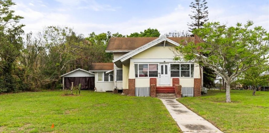 Villa ou maison à Haines City, Floride 4 chambres, 198.44 m2 № 2096606