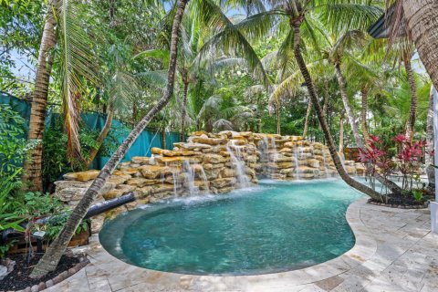 Casa en Fort Lauderdale, Florida 5 dormitorios, 638.98 m2 № 2191863
