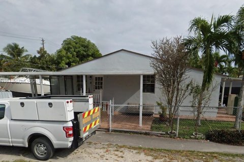 Villa ou maison à vendre à Hialeah, Floride: 3 chambres № 2081015 - photo 3