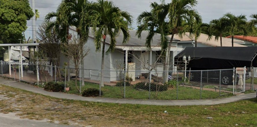 Villa ou maison à Hialeah, Floride 3 chambres № 2081015