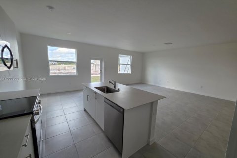 House in Homestead, Florida 5 bedrooms № 1994598 - photo 3