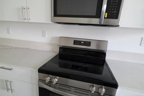 House in Homestead, Florida 5 bedrooms № 1994598 - photo 5