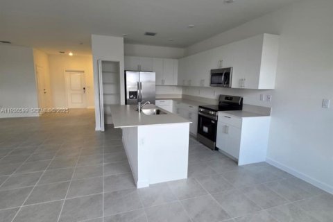 House in Homestead, Florida 5 bedrooms № 1994598 - photo 8