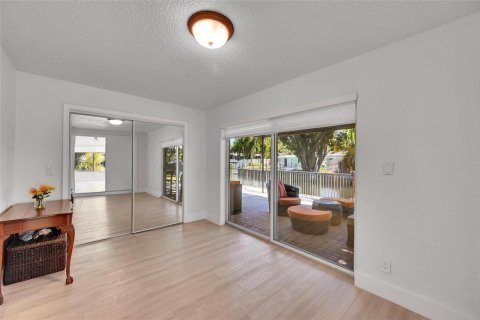 Villa ou maison à vendre à Oakland Park, Floride: 3 chambres, 230.86 m2 № 2244487 - photo 16