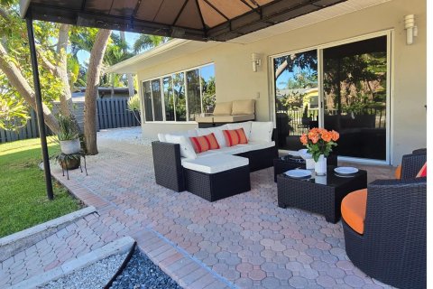 Villa ou maison à vendre à Oakland Park, Floride: 3 chambres, 230.86 m2 № 2244487 - photo 8