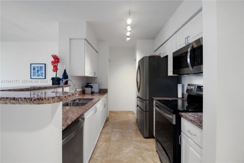 Condominio en venta en Miami, Florida, 1 dormitorio, 70.61 m2 № 2003657 - foto 8