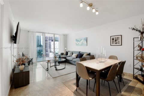 Condominio en venta en Miami, Florida, 1 dormitorio, 70.61 m2 № 2003657 - foto 13