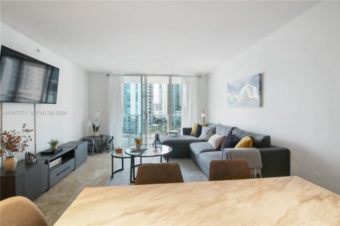 Condominio en venta en Miami, Florida, 1 dormitorio, 70.61 m2 № 2003657 - foto 14