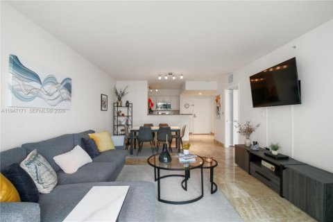 Condominio en venta en Miami, Florida, 1 dormitorio, 70.61 m2 № 2003657 - foto 19