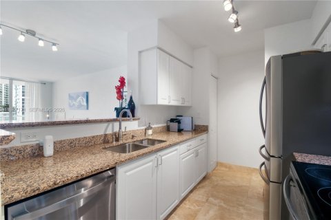 Condominio en venta en Miami, Florida, 1 dormitorio, 70.61 m2 № 2003657 - foto 10