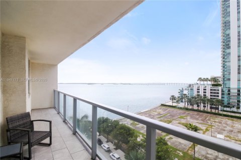 Condominio en venta en Miami, Florida, 1 dormitorio, 70.61 m2 № 2003657 - foto 3
