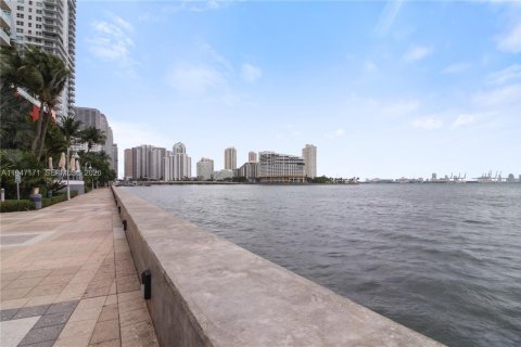 Condominio en venta en Miami, Florida, 1 dormitorio, 70.61 m2 № 2003657 - foto 25