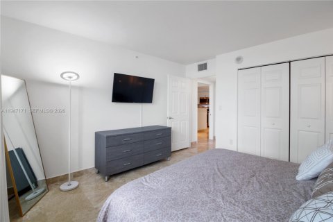Condominio en venta en Miami, Florida, 1 dormitorio, 70.61 m2 № 2003657 - foto 23