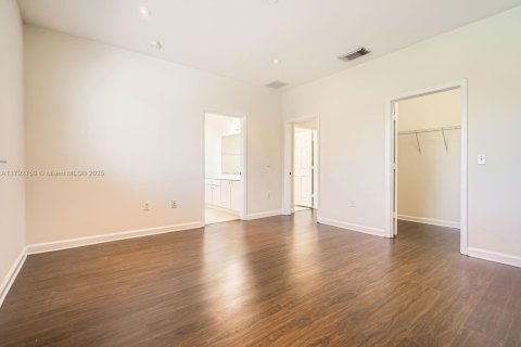 Casa en venta en Homestead, Florida, 3 dormitorios, 159.98 m2 № 1665074 - foto 13