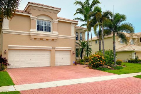 House in Lake Worth, Florida 4 bedrooms, 363.06 sq.m. № 2178397