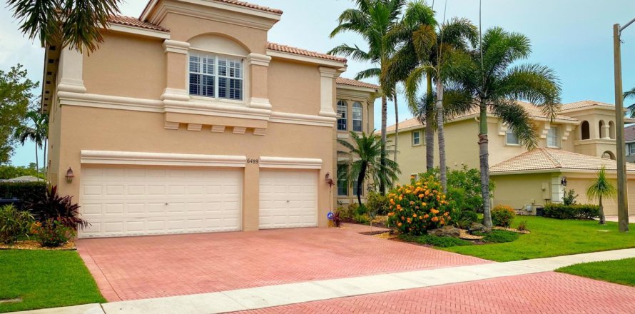 Casa en Lake Worth, Florida 4 dormitorios, 363.06 m2 № 2178397