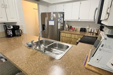 Condominio en venta en North Fort Myers, Florida, 2 dormitorios, 82.87 m2 № 1918686 - foto 8
