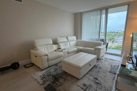Apartamento en alquiler en Aventura, Florida, 2 dormitorios, 99.87 m2 № 2274410 - foto 4