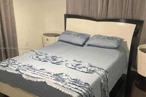 Villa ou maison à vendre à Miami, Floride: 3 chambres, 158.86 m2 № 2055144 - photo 21