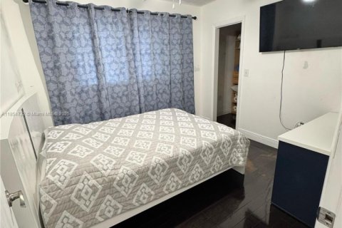 Villa ou maison à vendre à Miami, Floride: 3 chambres, 158.86 m2 № 2055144 - photo 12