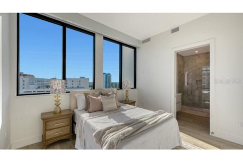 Condominio en alquiler en Sarasota, Florida, 2 dormitorios, 104.24 m2 № 2283387 - foto 16