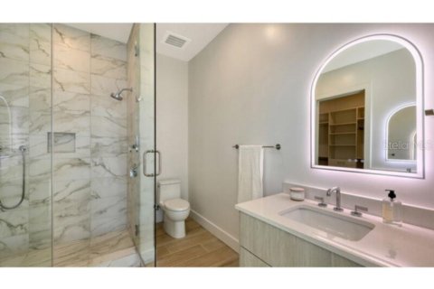 Condominio en alquiler en Sarasota, Florida, 2 dormitorios, 104.24 m2 № 2283387 - foto 19