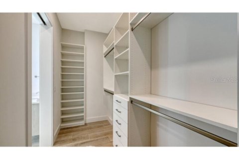 Condominio en alquiler en Sarasota, Florida, 2 dormitorios, 104.24 m2 № 2283387 - foto 18