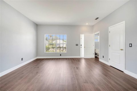 House in Orlando, Florida 4 bedrooms, 239.5 sq.m. № 1684505 - photo 7