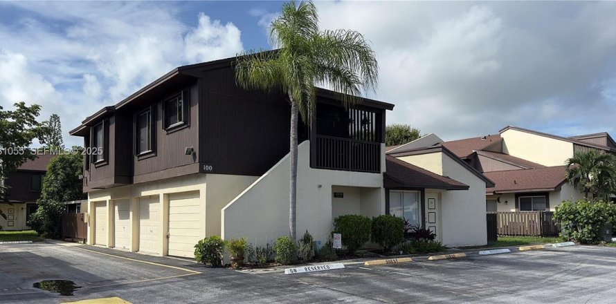 Condo in West Palm Beach, Florida, 2 bedrooms № 2246937