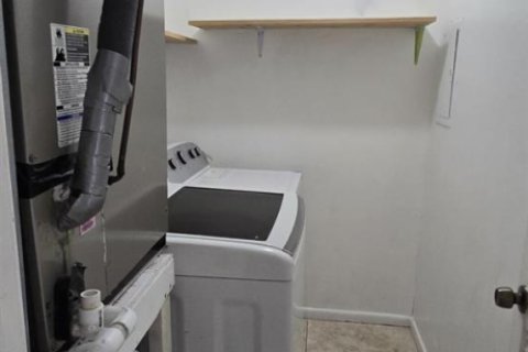 Condo in West Palm Beach, Florida, 2 bedrooms № 2246937 - photo 19