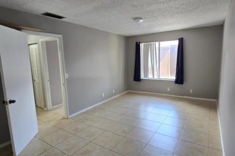 Condo in West Palm Beach, Florida, 2 bedrooms № 2246937 - photo 20