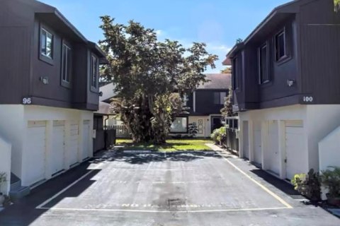 Condo in West Palm Beach, Florida, 2 bedrooms № 2246937 - photo 3